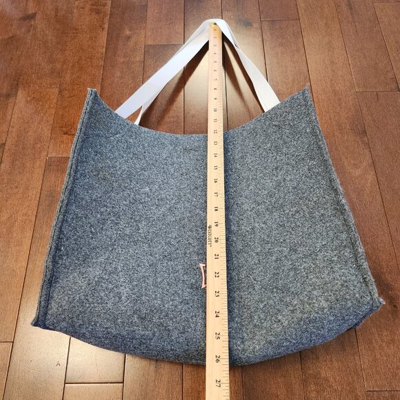 Kit and Ace large felt tote bag - Picture 3 of 11